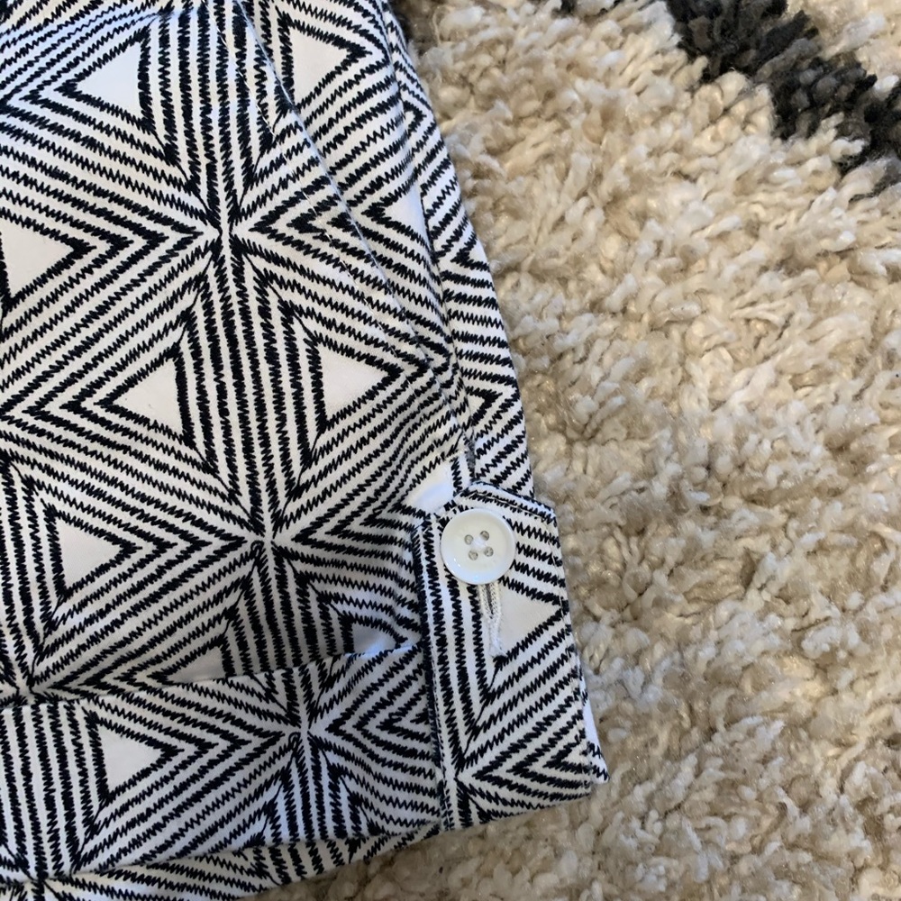 Express patterned shorts - Picture 2 of 5